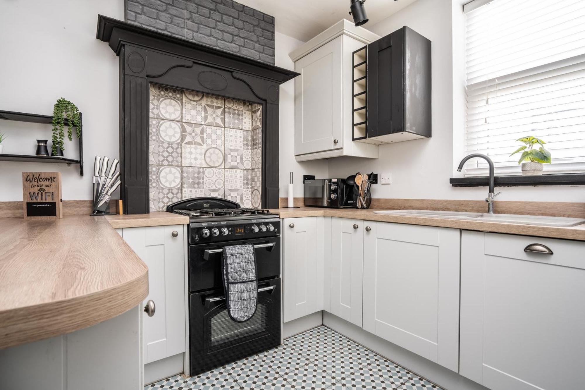 Swiss Haven - Spacious 3 Bedroom House Liverpool Exteriör bild