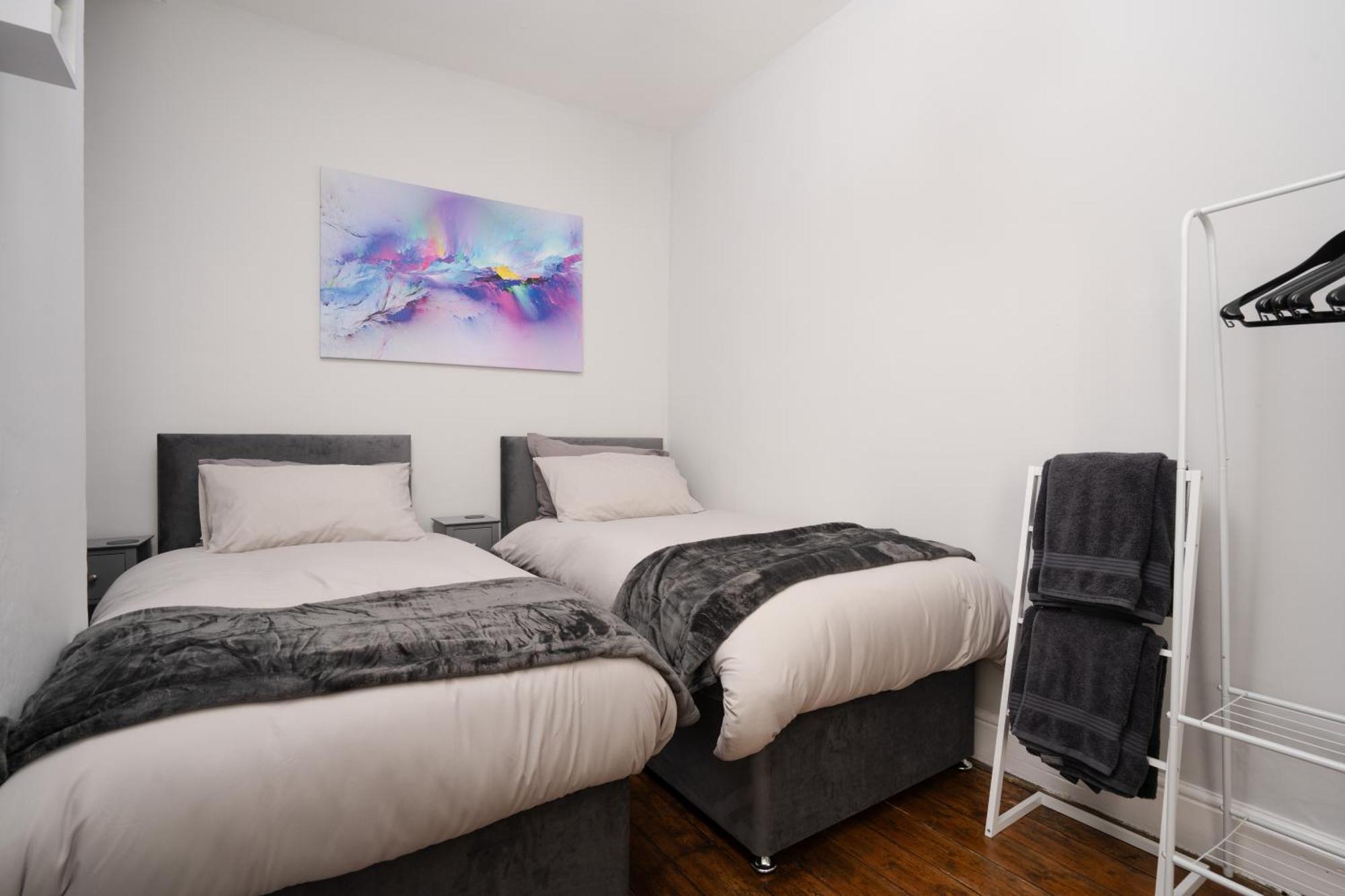 Swiss Haven - Spacious 3 Bedroom House Liverpool Exteriör bild